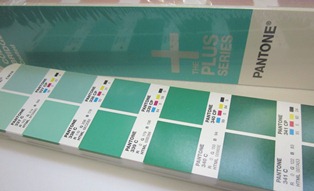 Pantone COLOR BRIDGE Coated напечатанные 4-красочным процессом CMYK.